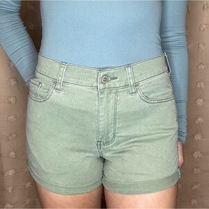 Hollister High-Rise Women's Green Denim Shorts. Size 3.